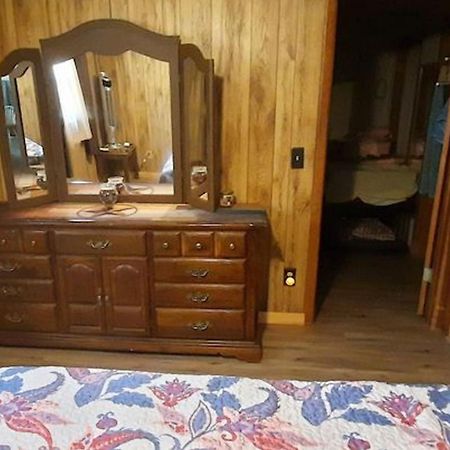 Sandie'S Country Bed And Bath تشيفلاند المظهر الخارجي الصورة