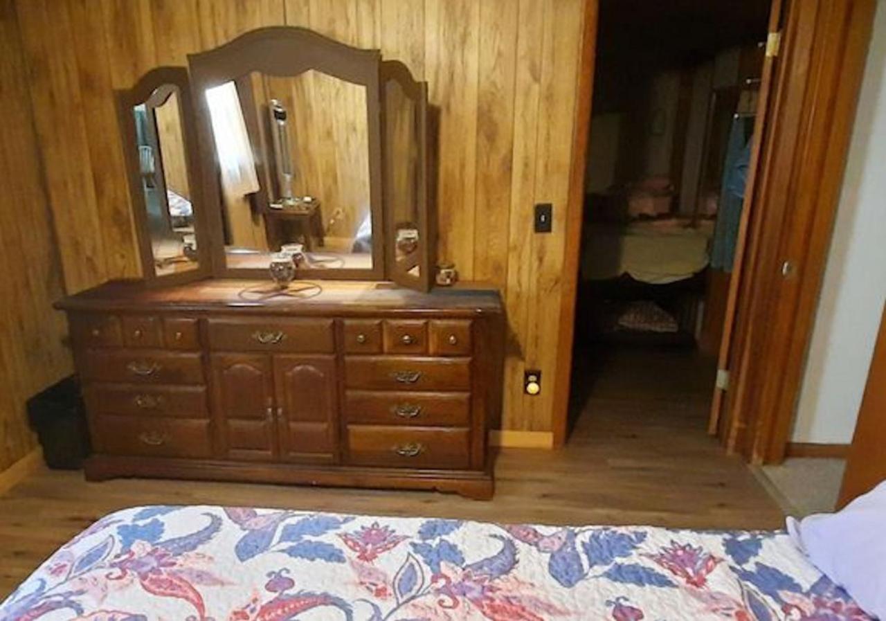 Sandie'S Country Bed And Bath تشيفلاند المظهر الخارجي الصورة
