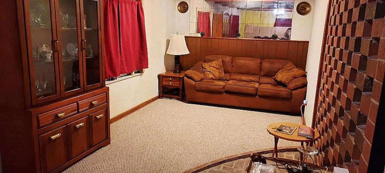 Sandie'S Country Bed And Bath تشيفلاند المظهر الخارجي الصورة