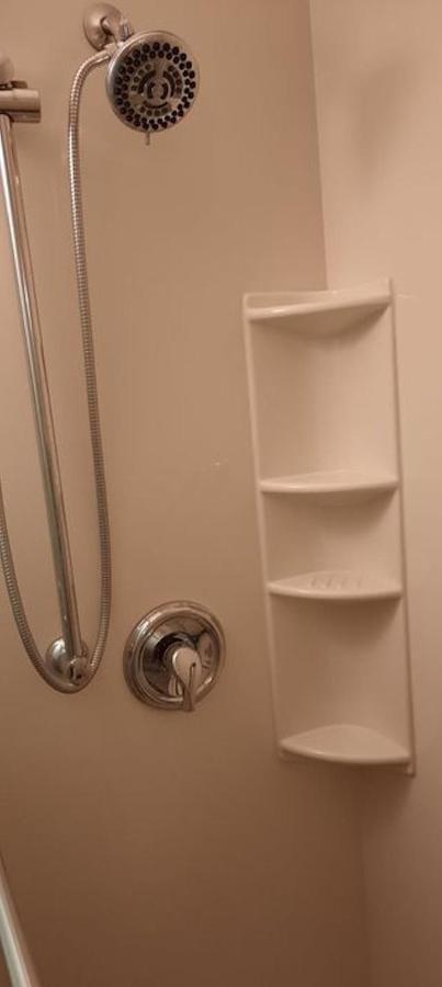 Sandie'S Country Bed And Bath تشيفلاند المظهر الخارجي الصورة